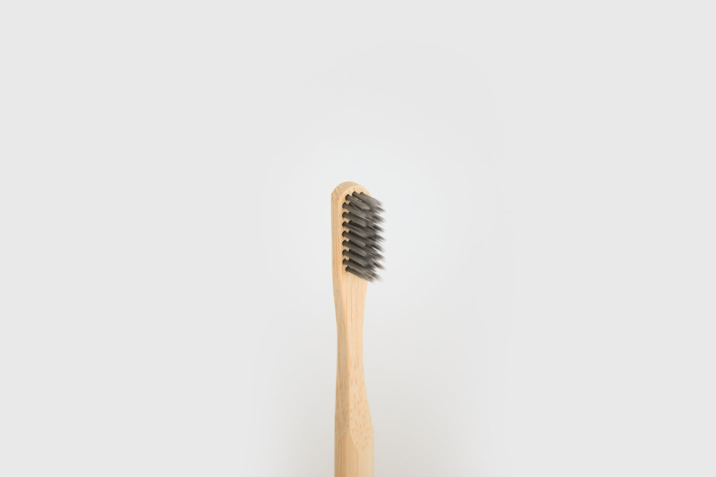 Brosse à dents en bois à l'unité, 4 coloris au choix