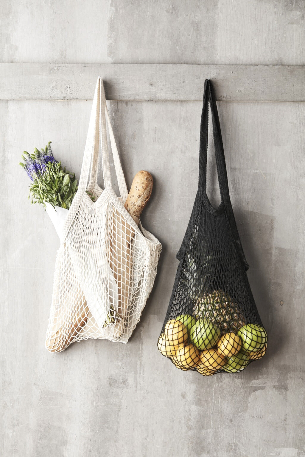 Sac Filet en Coton Noir – Porté Épaule