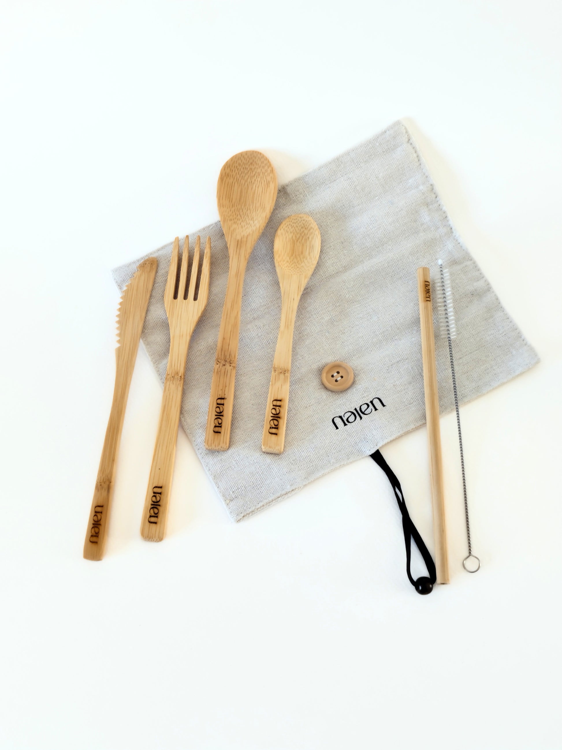Set de 4 Couverts en Bambou avec Pochette