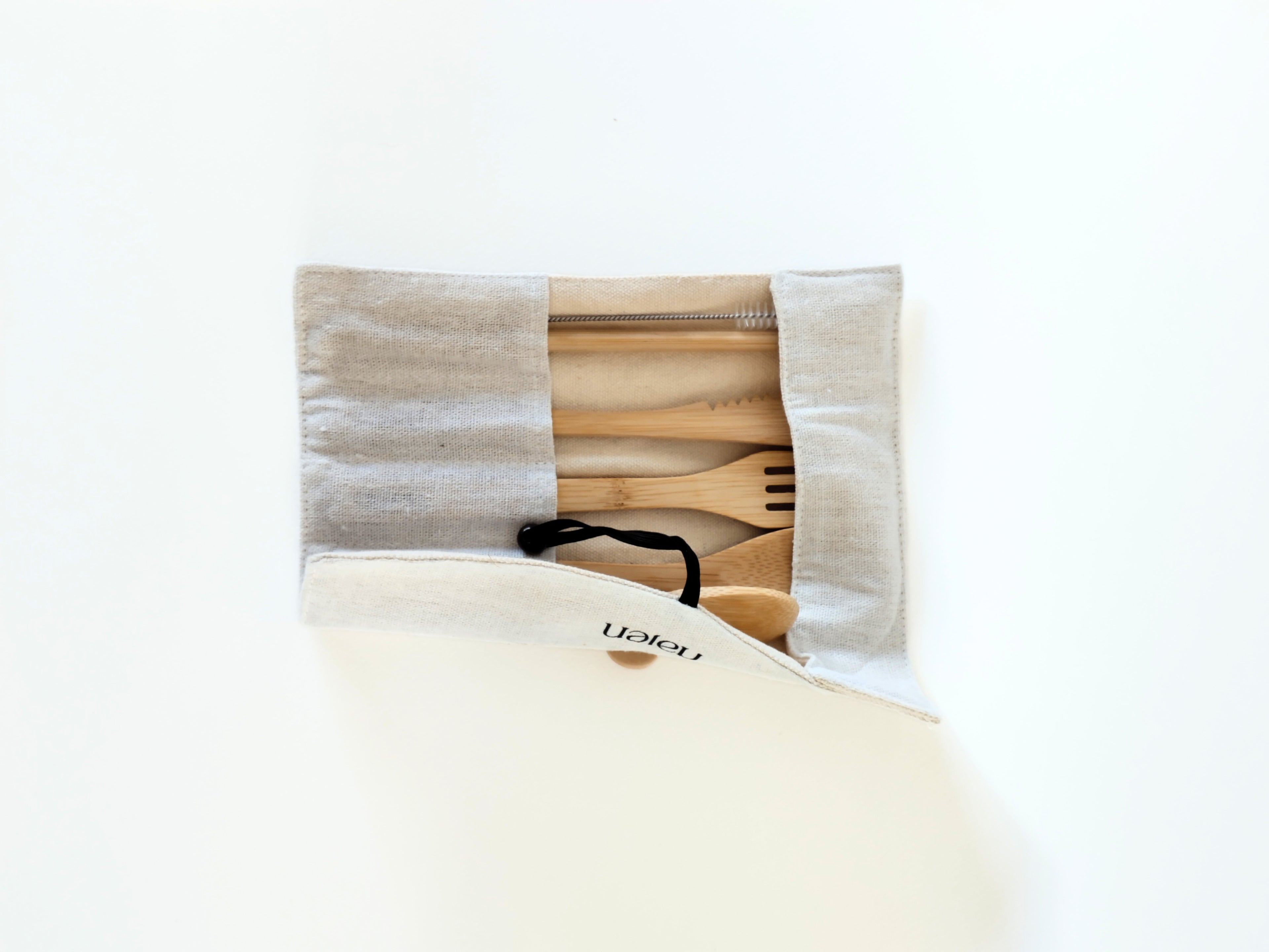 Set de 4 Couverts en Bambou avec Pochette