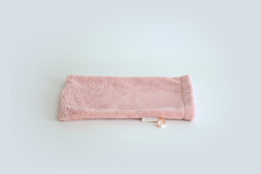 Gant à démaquiller en bambou bio, col rose