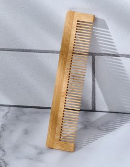 Peigne en bois de bambou