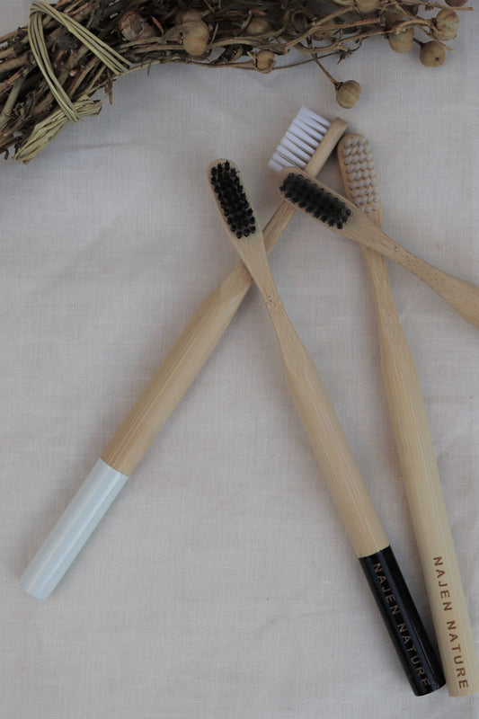 Brosse à dents en bois à l'unité, 4 coloris au choix