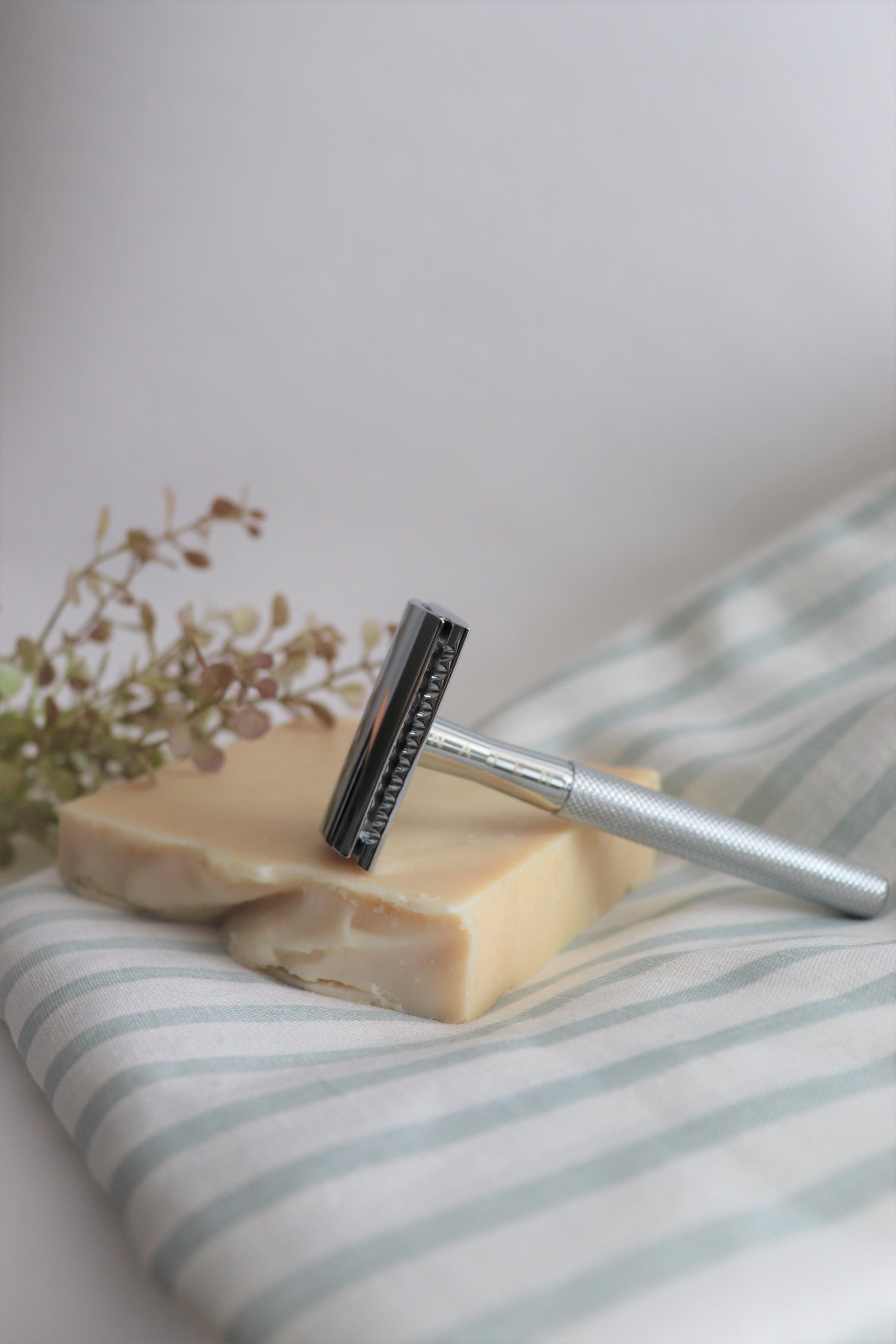 Rasoir de Sécurité Unisexe – 5 coloris au choix